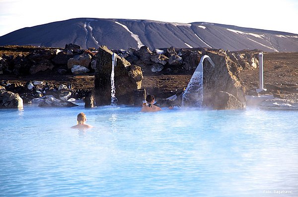 Akureyri & Myvatn GUIDE