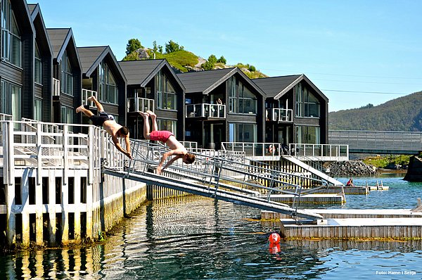 Senja Hotel Hamn - Hamn i Senja
