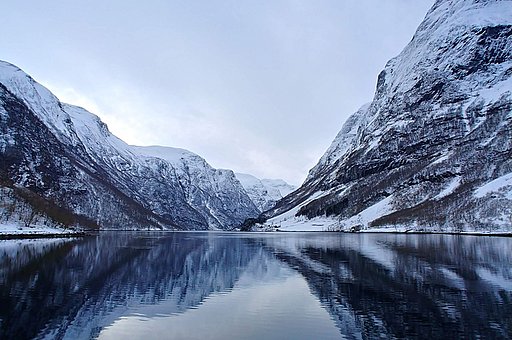Die Magie der Fjorde im Winter